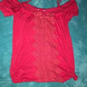 Off the shoulder pink detailed shirt